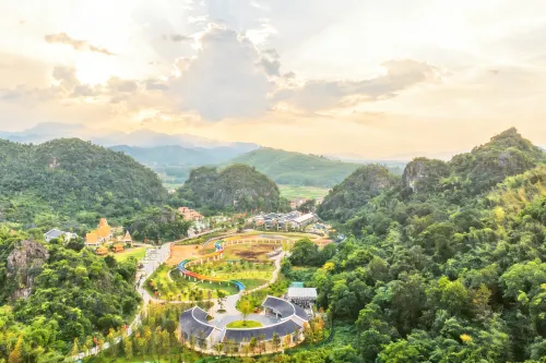 Jiulongdong Wenquan Resort Hotel
