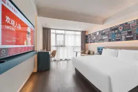 Ibis Hotel (Zhangjiajie National Forest Park Entrance) - balcón