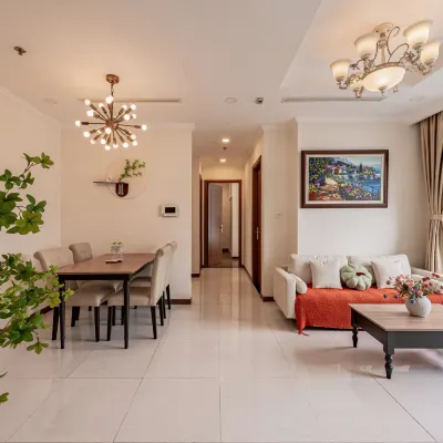 Nest365公寓 - Vinhomes Landmark 81區域 平盛區附近的飯店