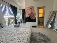 HulaFling Homestay