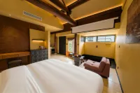 Autumn Whisper Hot Spring Shu Yuan Bed and Breakfast (Xinzhou Ancient City Branch) Hotel di 