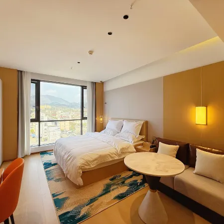 Huifeng Hotel