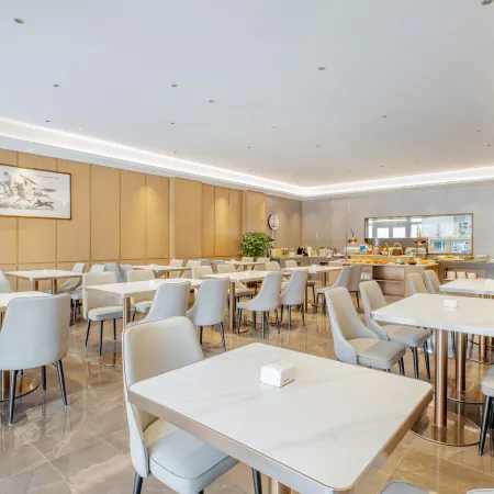 Urba S Hotel (Karamay High-Speed Railway Station Branch)