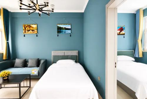 Xiangxiang Homestay (Yining Airport Railway Station)