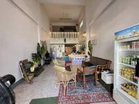 Hee Pee Hostel