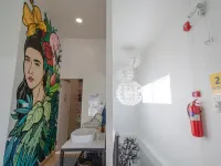 Hostel Lullaby Non-Smoking - Hostels