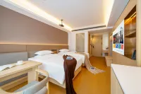 Yijin Hotel (Xingyi Jushan Square Mengle City Branch)