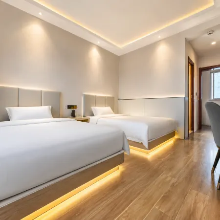 Hexie Preferred Hotel (Puyang Station Puyang Long-Distance Bus Station)