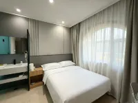 Jiayin Wangjianglou Hotel (Jiangbian Square) - parking