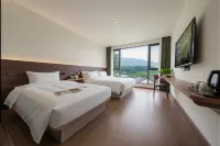 Tonglu Yulaixi Garden Hotel (Yaolin Fairyland OMG Heartbeat Paradise) - Pools