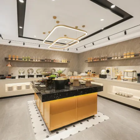 Home Inn Select(Hunchun Commercial Center Seafood Street Branch)