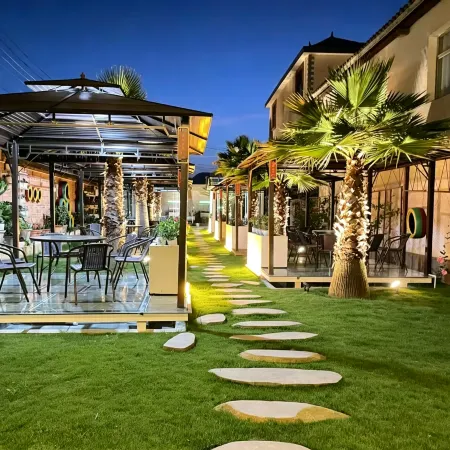 Yichungu Business Hotel