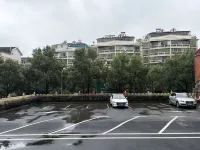 JI Hotel Chenzhou Wuling Square Nanta Park - parking