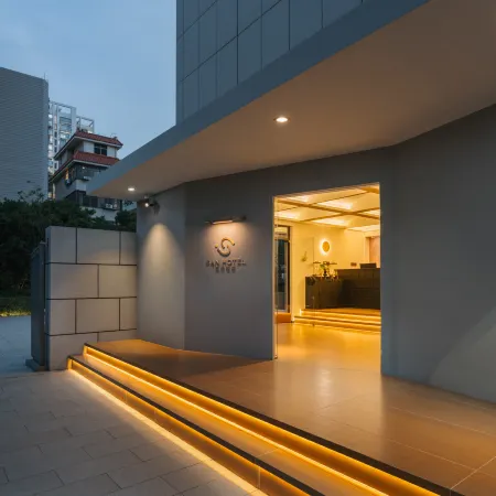 Sanhou Hotel (Beihai High-Speed Railway Station)