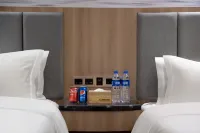 Kanglai Hotel (South High-speed Railway Station International Convention and Exhibition Center) - 3 Yıldız
