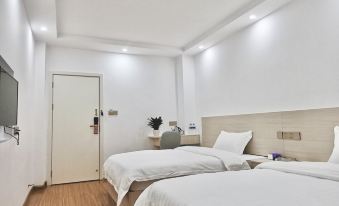 Yudu Zhanqian Business Hotel (Baicheng Railway Station)