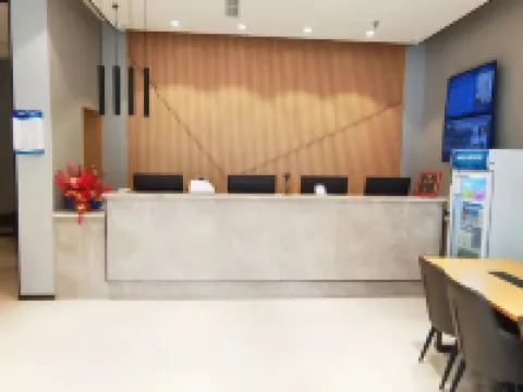 Home Inn Rui Bai Yun Hotel (Jianping Railway Station Anxing Building) Hotels in Jianping