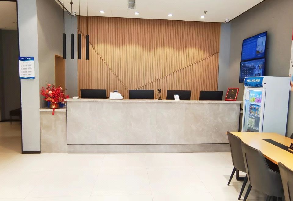 Home Inn Rui Bai Yun Hotel의 다양한 조식 뷔페 이미지