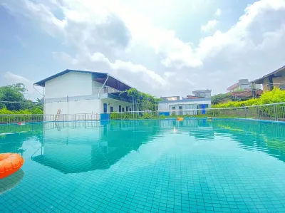 錦鱗民宿（寶晶宮店） 鄰近英德市茶趣園茶葉經營部的酒店