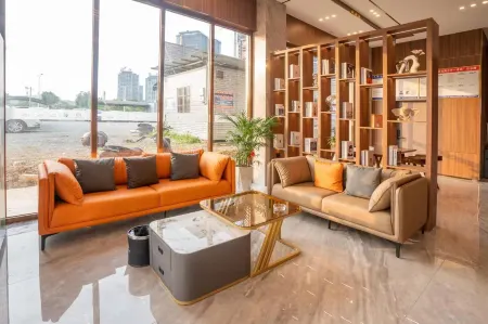 Lingshan Man Island Hotel Отели рядом с достопримечательностью «Lingshan Pedestrian Street»