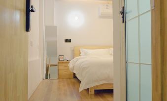 Luoyang Yixiaoyuan Boutique Homestay (Lijingmen Cross Street Branch)