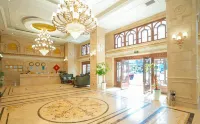 Senna Sunshine International Hotel（Independent Road Double Lion Square in SHV）