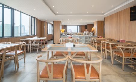 Suitetrails - Lavande Hotel (Nanchang Bayi Square)