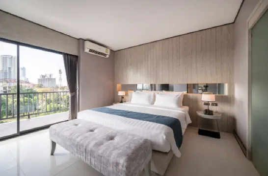 Manhattan Pattaya Hotel