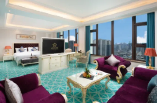 Golden Bauhinia International Hotel Hotels near Guangxi Vocational College of Water Resources and Electric Power (Changgang Campus)