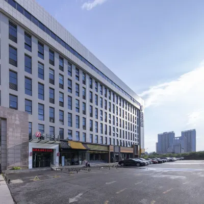 錦江之星品尚（鄭州大學梧桐街地鐵站店） 关帝庙站附近的飯店