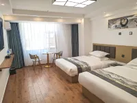 Luquan Midsummer Mingdu Hotel