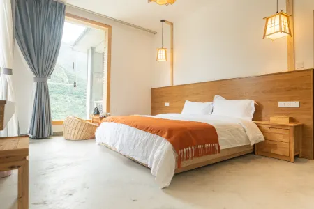 Baoxing Zhadi Homestay Отели рядом с достопримечательностью «Hongjun Changzheng Fanyue Jiajin Mountain Memorial Hall»