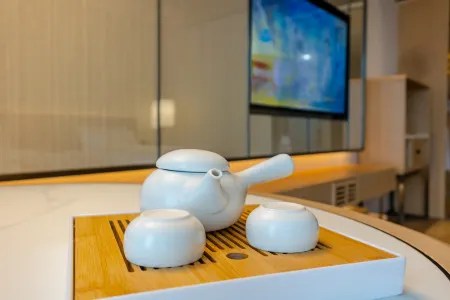 Earl Family Hotel (Quanjiao Railway Station)