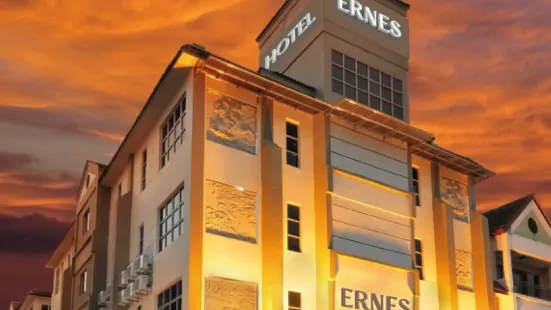 Ernesホテル