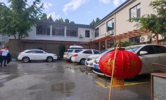 Zouping Yunling Business Hotel (Zhouzhou Road Baiyun Yilu)