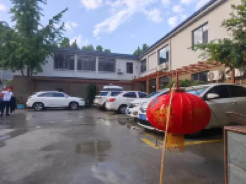 Zouping Yunling Business Hotel (Zhouzhou Road Baiyun Yilu)