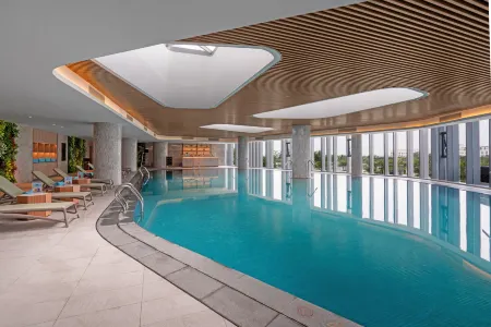 A La Carte Ha Long Bay Managed by TASECO Отели в г. Халонг