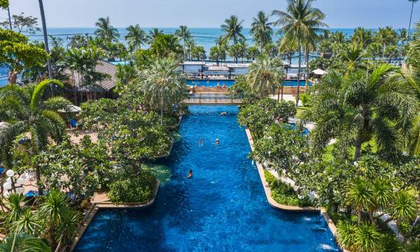 Jomtien Palm Beach Hotel and Resort - Family Friendly