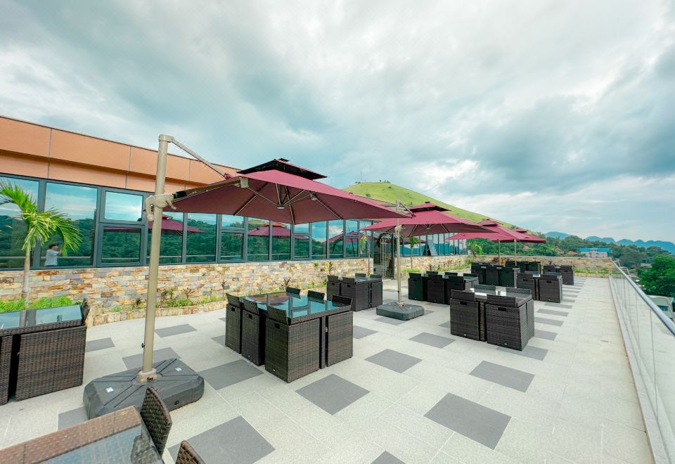 비너스 로열 호텔 수영장