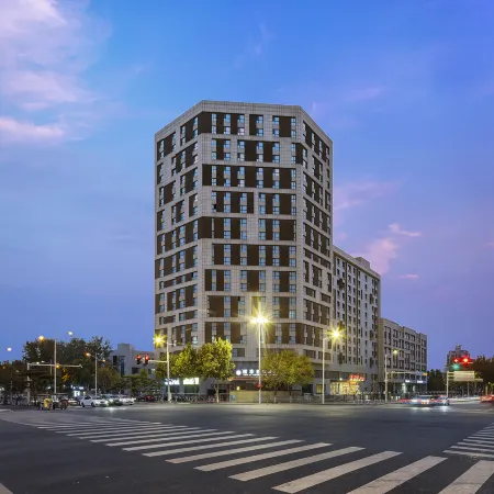 To Li Chun Feng Hotel