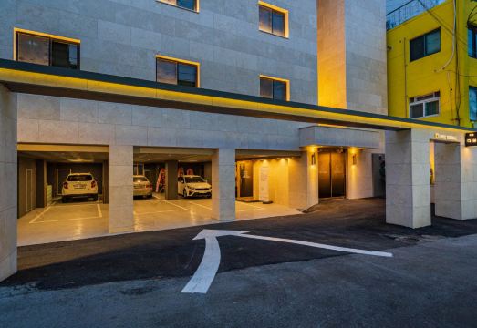 호텔 로비 전경