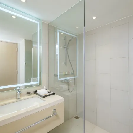 Seda Manila Bay near Ayala Malls Отели рядом с достопримечательностью «Gabriel "Flash" Elorde Museum»