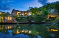 Lijiang Chiliu Art Hotel - Inns