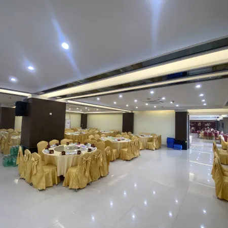 Vienna SanHao Hotel (Lianjiang Qingping Hotel)