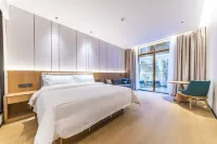 Laohekou Wutong Hotel