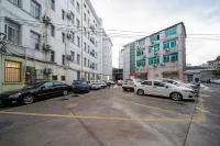 Yaoshi Aibo Hotel (Zhongshan Road Pedestrian Street Branch) - Bãi đậu xe