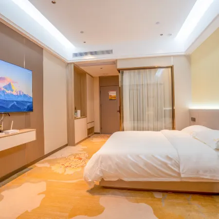 Fangfei April Hotel