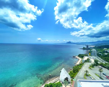 Grand Mercure Beppu Bay Resort & Spa Hotels in Hiji