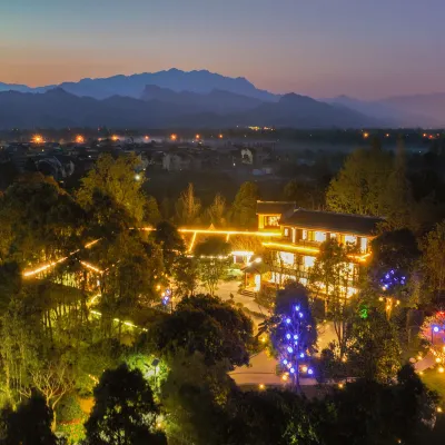 Zhuyin Qingcheng Hot Spring Resort Hotels near Wenhua Village Pastoral Style Woody Flower Viewing Ecological Park