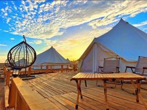 Dunhuang Romantic Desert Camping Base
